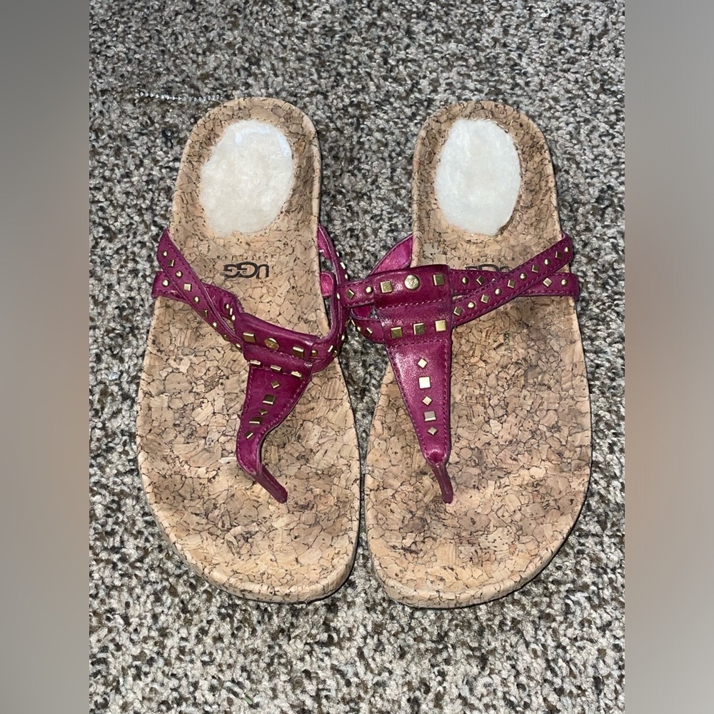 UGG Australia Women’s 8 Deitra Purple Sandals Cork T Strap Leather Stud Comfort